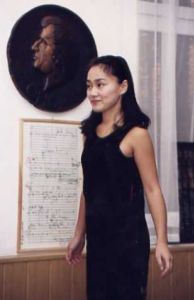 Tomoko Kinoshita (Japan) during the concert of the course partcipants the Music and Literature Club in Wroclaw, 29.VIII.1999 r.